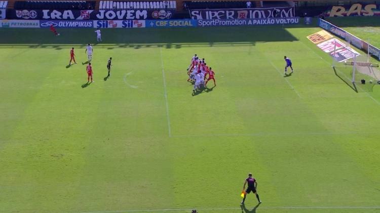 Vasco vê impedimento "incontestável" do Inter; confira vídeo e áudio do VAR